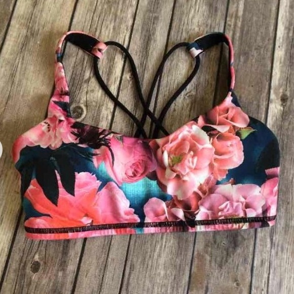 lululemon athletica Other - ✨Lululemon secret garden bra sz6✨